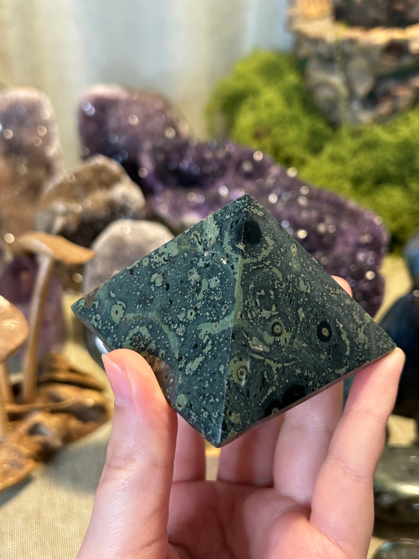 Kambaba Jasper Pyramid