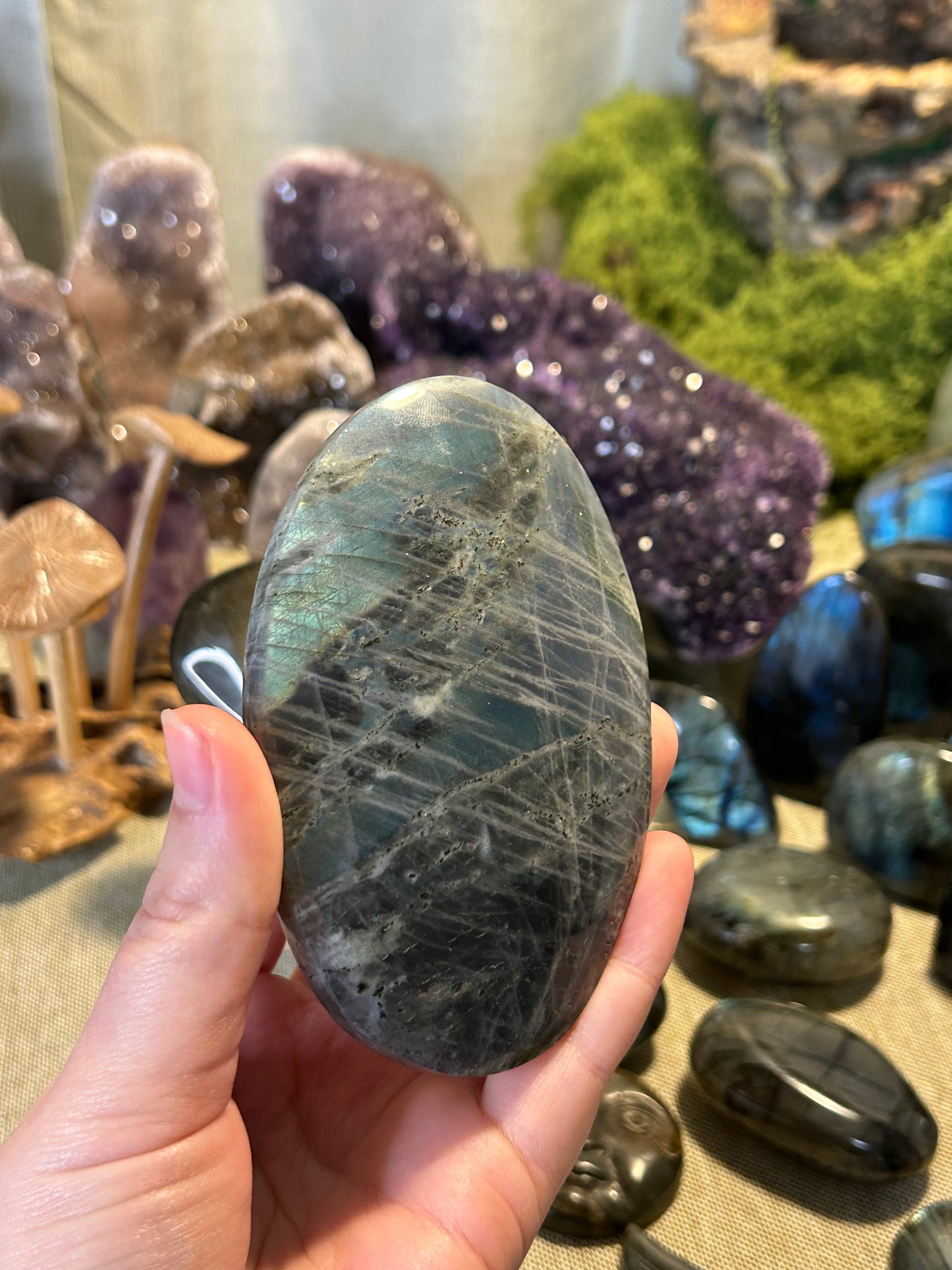 Labradorite Large Palm 25c