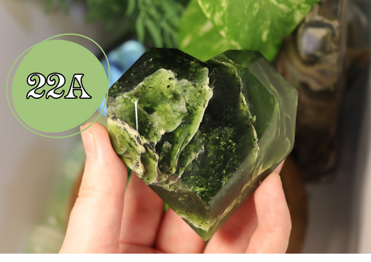 Transparent Serpentine Faceted Heart 22A