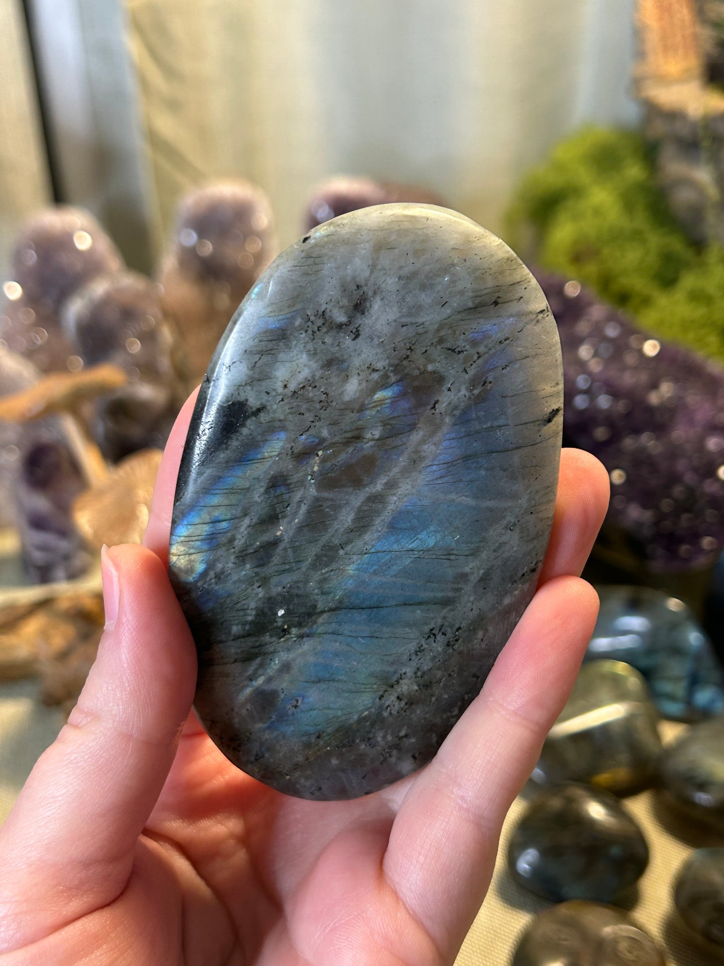 Labradorite Large Palm 20