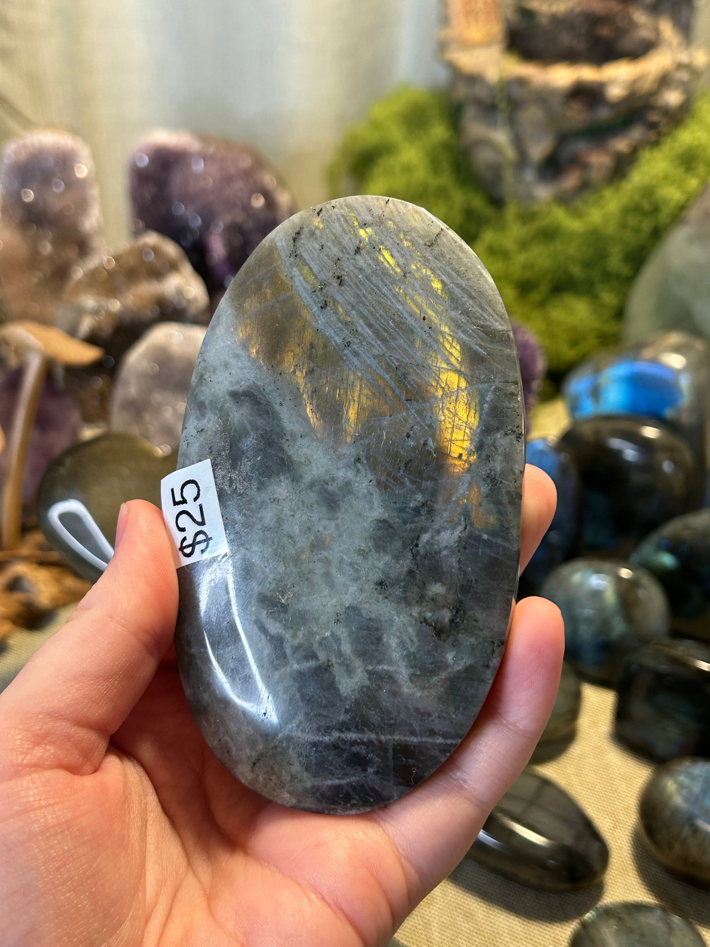 Labradorite Large Palm 25b
