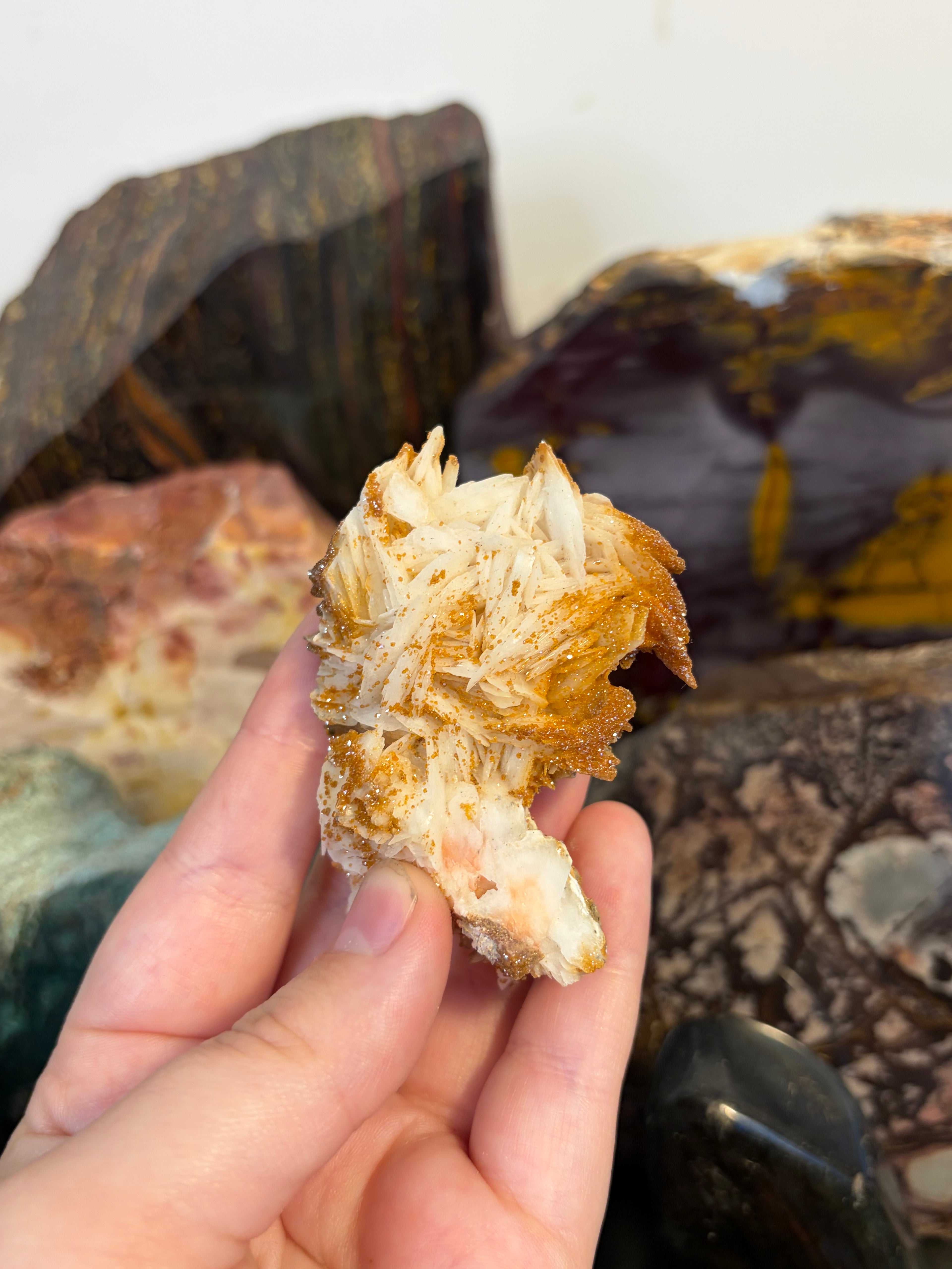 Vanadanite on Barite 2