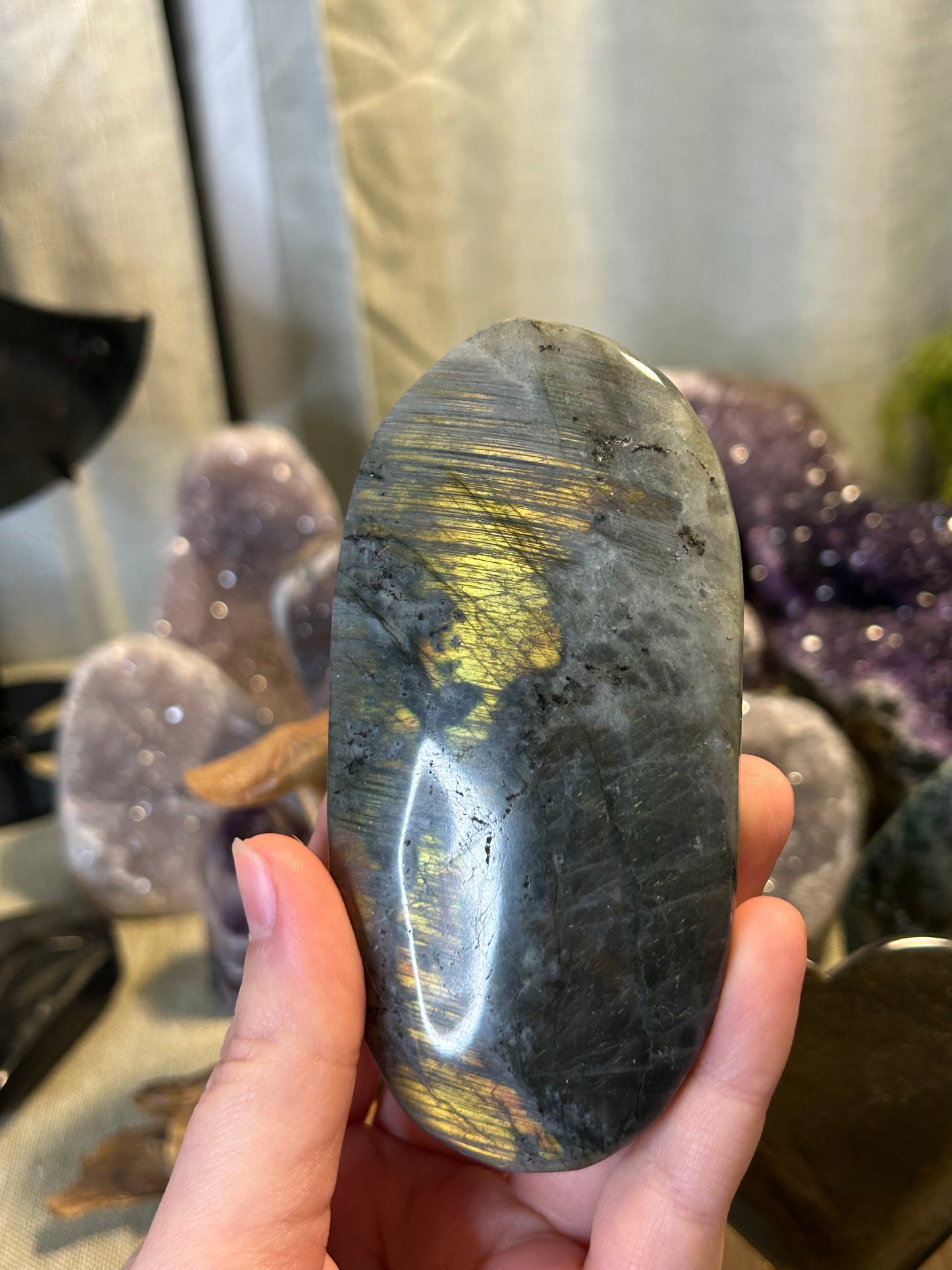 Labradorite Large Palm 25a