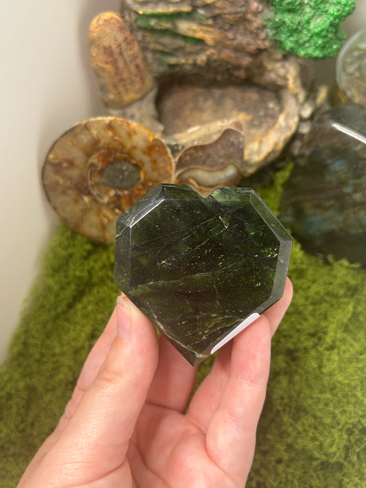 Transparent Serpentine Faceted Heart 2