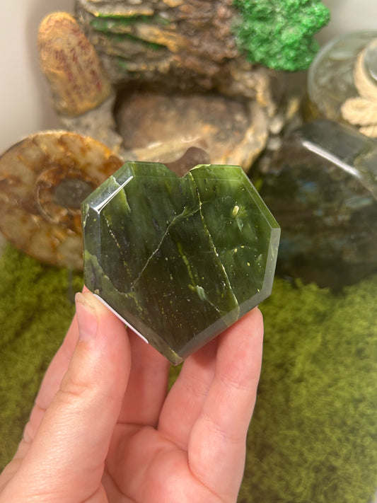 Transparent Serpentine Faceted Heart 3