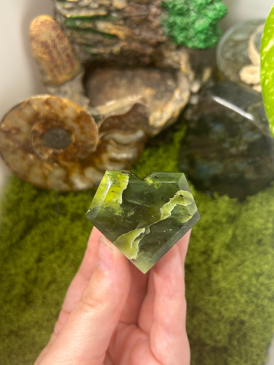 Transparent Serpentine Faceted Heart 5